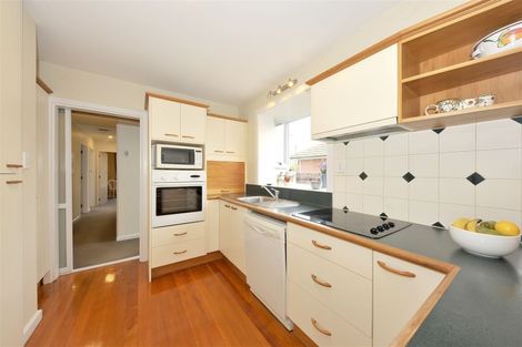 Photo of property in 5 Bendale Place, Avonhead, Christchurch, 8042