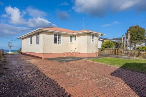 Photo of property in 740 East Coast Road, Pinehill, Auckland, 0632