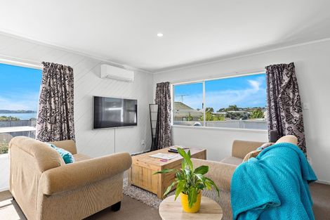 Photo of property in 9 Kauri Crescent, Snells Beach, 0920