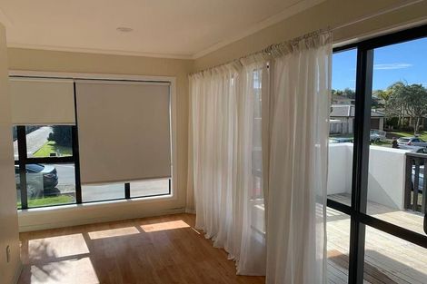 Photo of property in 3 Coventry Way, Long Bay, Auckland, 0630