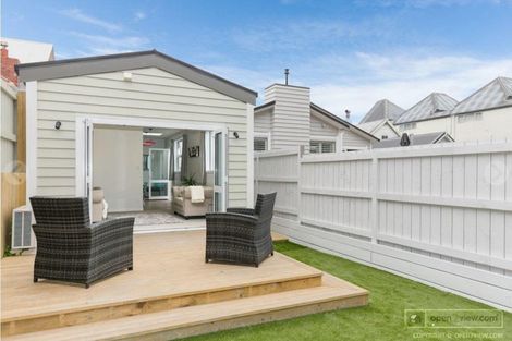 Photo of property in 79 Elizabeth Street, Mount Victoria, Wellington, 6011