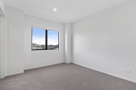 Photo of property in 18 Gosper Road, Takanini, 2112