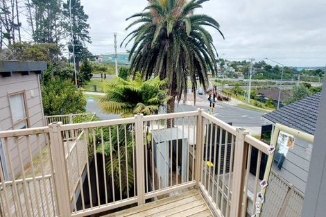 Photo of property in 54 Makora Road, Massey, Auckland, 0614