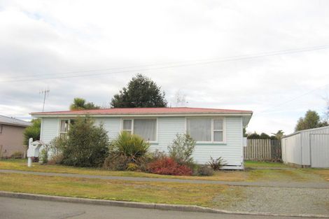 Photo of property in 4 Mckerrow Street, Te Anau, 9600