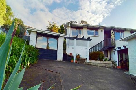 Photo of property in 2/9 Seaton Road, Murrays Bay, Auckland, 0630