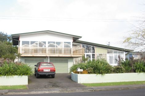 Photo of property in 28 Collie Street, Hillpark, Auckland, 2102