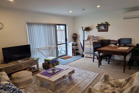 Photo of property in 20 Durham Street, Te Atatu Peninsula, Auckland, 0610