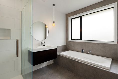 Photo of property in 7 Moemoea Place, Cambridge, 3434