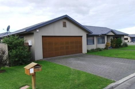 Photo of property in 16 Newbury Place, Taradale, Napier, 4112