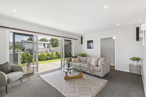 Photo of property in 6 Stott Avenue, Birkdale, Auckland, 0626