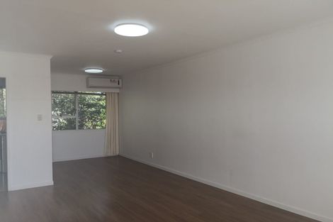 Photo of property in 1/454 East Coast Road, Windsor Park, Auckland, 0630