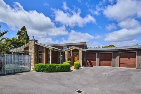 Photo of property in 24a Hautana Square, Woburn, Lower Hutt, 5010