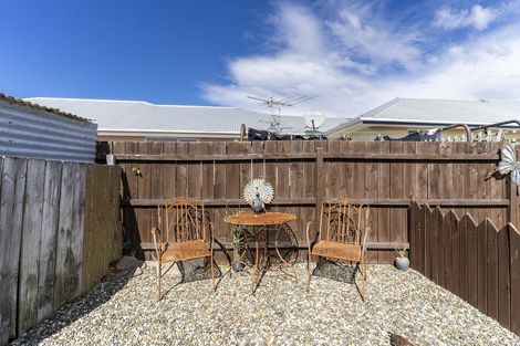 Photo of property in 4/217 Oxford Street, South Dunedin, Dunedin, 9012