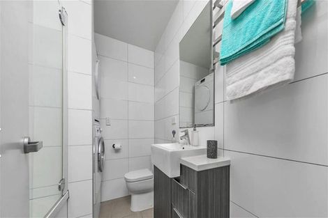 Photo of property in Apollo Apartments, 201/46 Rosedale Road, Rosedale, Auckland, 0632