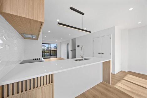 Photo of property in 8 Harikoa Way, Karaka, 2113