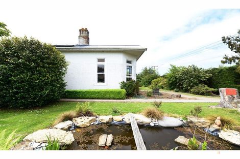 Photo of property in 66 Timaru Road, Waimate, 7924