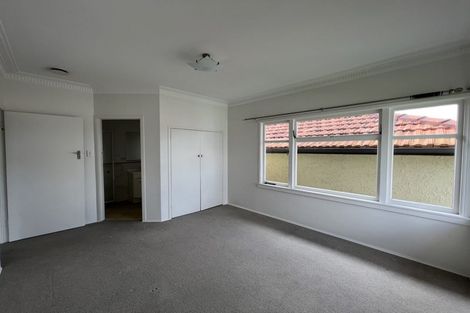 Photo of property in 2/5 Quebec Road, Milford, Auckland, 0620