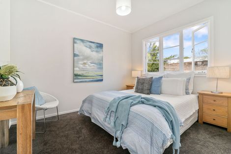 Photo of property in 696 Te Atatu Road, Te Atatu Peninsula, Auckland, 0610