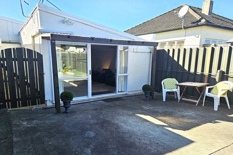 Photo of property in 1001a Beatty Street, Mayfair, Hastings, 4122