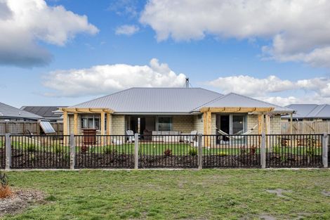 Photo of property in 6 Hunter Lane, Amberley, 7410