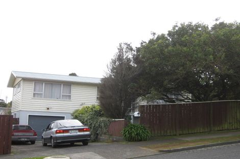Photo of property in 2 Bromley Place, Westown, New Plymouth, 4310