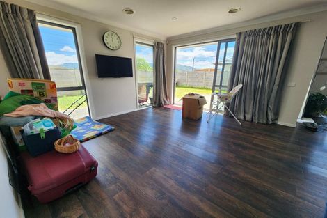 Photo of property in 14 Filmer Crescent, Wallaceville, Upper Hutt, 5018