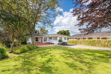 Photo of property in 16 Eversleigh Road, Belmont, Auckland, 0622