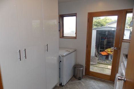 Photo of property in 32 Pioneer Highway, Awapuni, Palmerston North, 4412