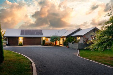 Photo of property in 33 Lee Road, Burbush, Hamilton, 3289