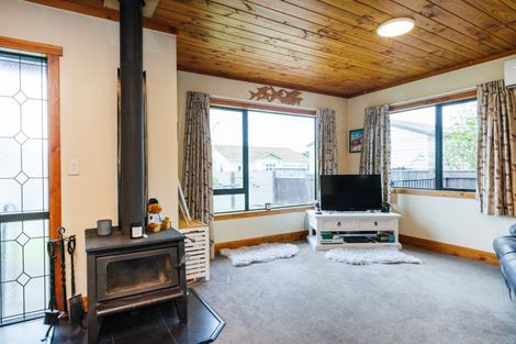 Photo of property in 2a Wellington Street, Feilding, 4702