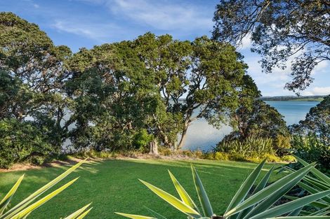 Photo of property in 1 Cliff Lane, Glenbrook, Waiuku, 2681