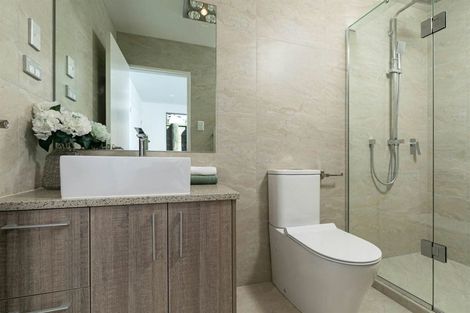 Photo of property in 19 Korokio Lane, Henderson, Auckland, 0612