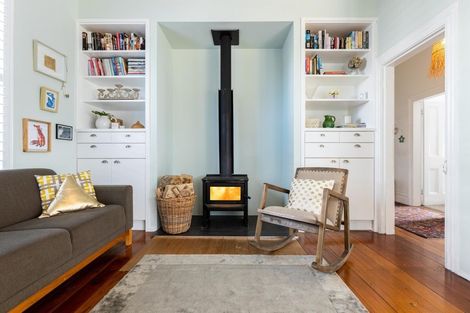 Photo of property in 17 Kowhai Street, Strandon, New Plymouth, 4312