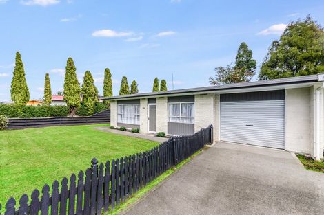 Photo of property in 9 Holloway Place, Forest Lake, Hamilton, 3200