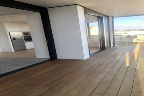 Photo of property in 105/8a Lake Pupuke Drive, Takapuna, Auckland, 0622