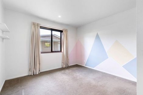 Photo of property in 22 Rata Street, Wanaka, 9305