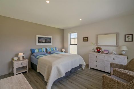 Photo of property in 4 Topping Place, Whitianga, 3510