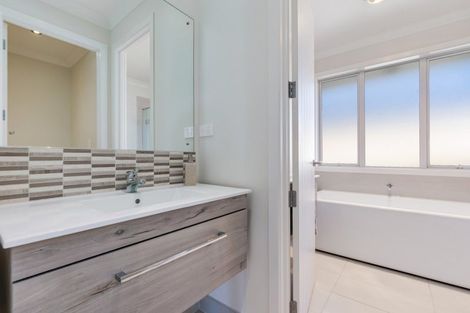 Photo of property in 4 Mirabell Place, Patumahoe, Pukekohe, 2679