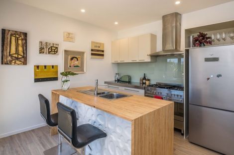 Photo of property in 2/77 Nevay Road, Miramar, Wellington, 6022