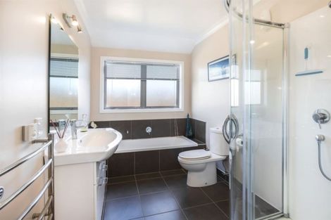 Photo of property in 7 Tasman Close, Aotea, Porirua, 5024