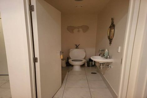 Photo of property in Mon Desir Apartments, 173 Hurstmere Road, Takapuna, Auckland, 0622