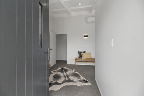 Photo of property in 96 Eliot Street, New Plymouth, 4310