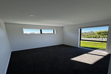 Photo of property in 16 Arohaina Avenue, Karaka, 2124