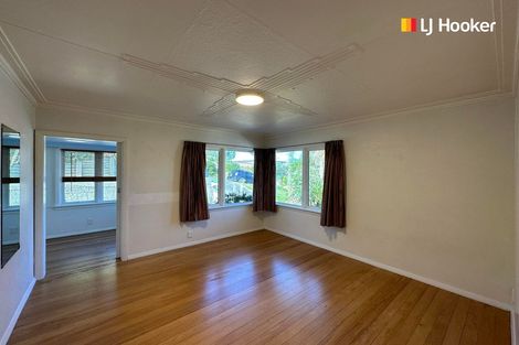 Photo of property in 15 Porterfield Street, Macandrew Bay, Dunedin, 9014
