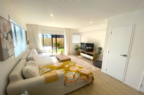 Photo of property in 133b Lancaster Road, Beach Haven, Auckland, 0626