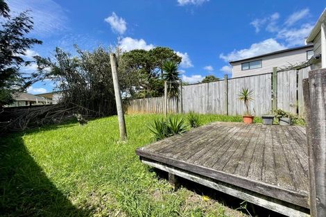 Photo of property in 11 Netherlands Avenue, Kelston, Auckland, 0602