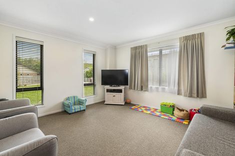 Photo of property in 25 Hamon Place, Pukehangi, Rotorua, 3015