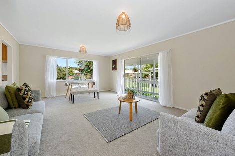 Photo of property in 77a Lake Crescent, Hamilton Lake, Hamilton, 3204