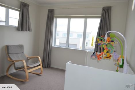 Photo of property in 10 Tarapiroe Avenue, Takanini, 2112