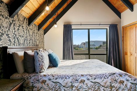 Photo of property in 12 Harvey Street, Waipahihi, Taupo, 3330